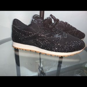 BLACK GLITTER SNEAKERS SZ 5